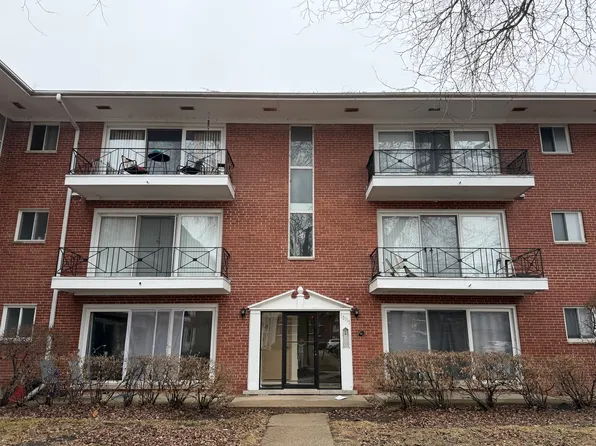 10115 Old Orchard Ct Unit 301, Skokie, IL 60076