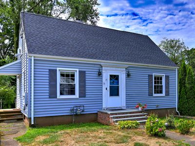16 Woodlawn Avenue, Branford, CT, 06405
