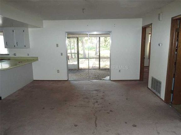 4th image of 2427 Town And Country Dr
