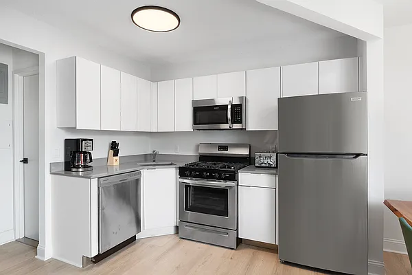 Rented by Corcoran | media 1