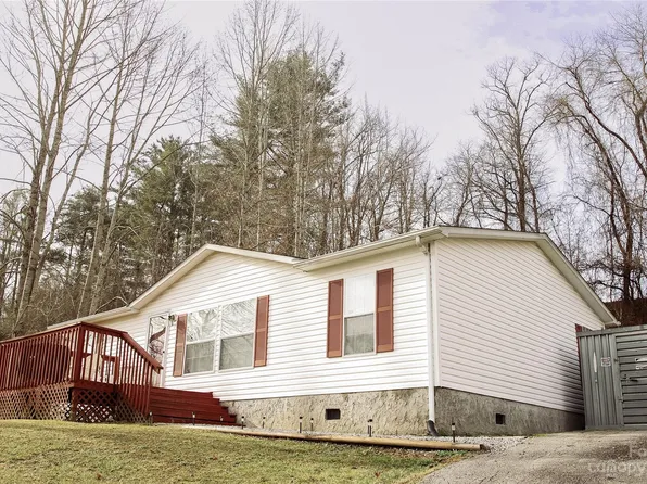 138 Chapel St, Spruce Pine, NC 28777