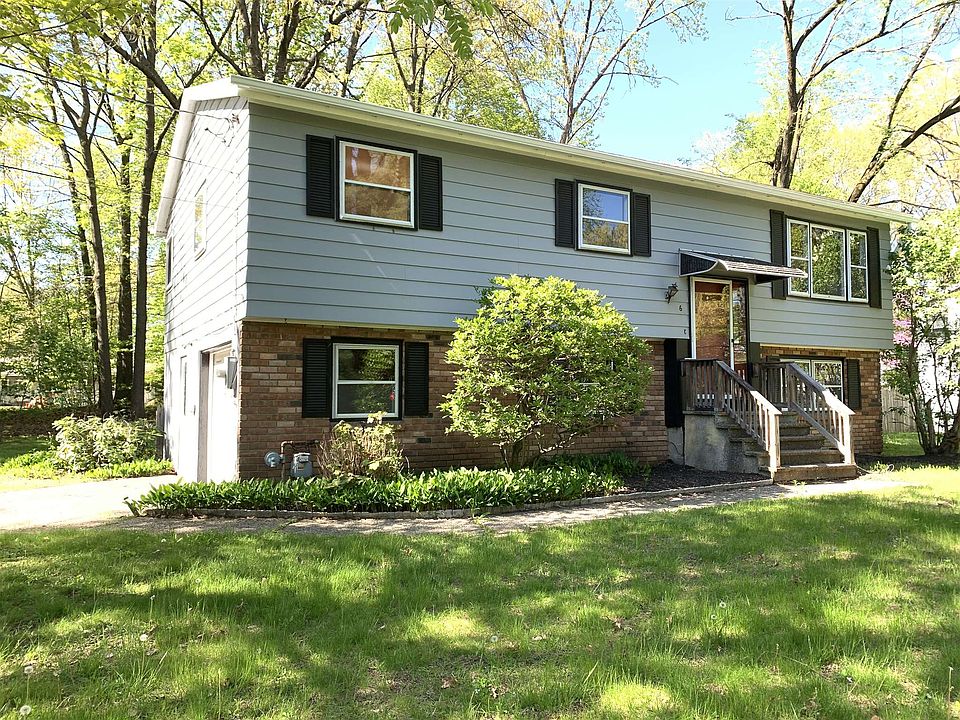 1st image of 6 McIntosh Ln