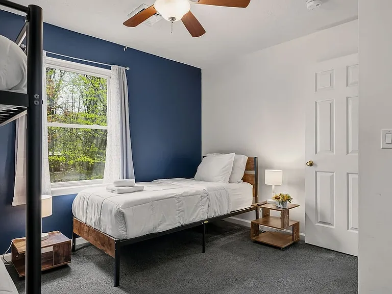 6000 Boardwalk Dr — Photo 23