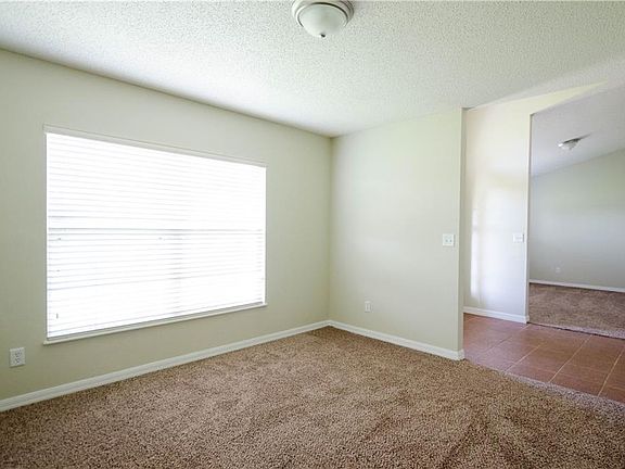 4th image of 572 Hatchwood Dr