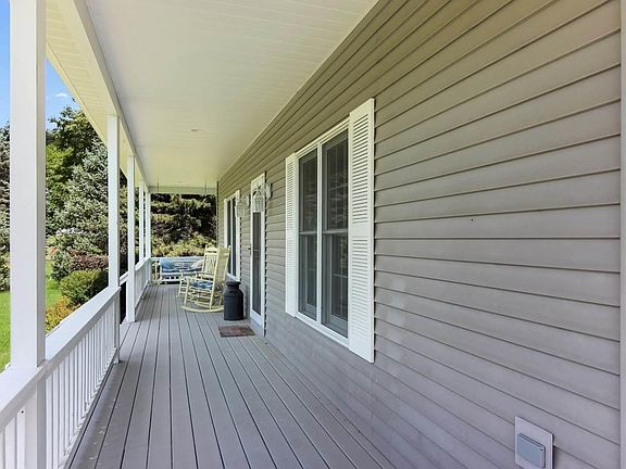 4th image of 7600 Cedar Ct