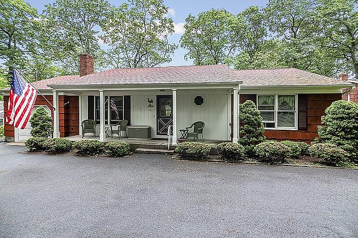 1st image of 21 Cedar Avenue