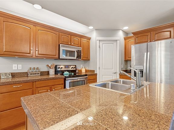 5th image of 1991 125th Avenue NE #1