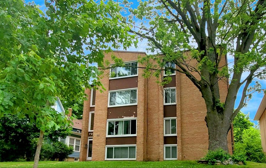 1st image of 927 South Blvd #101