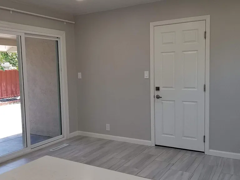 Kitchen Dinning Area