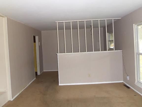 5th image of 3217 N 38th St