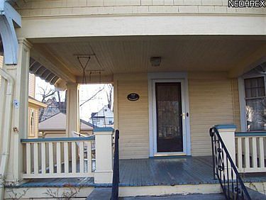 4th image of 1538 Woodward Ave