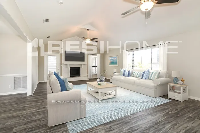 1258 Palm Dr — Photo 6