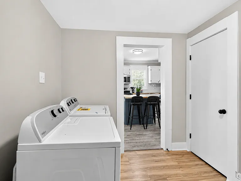 1102 N Church St — Photo 28