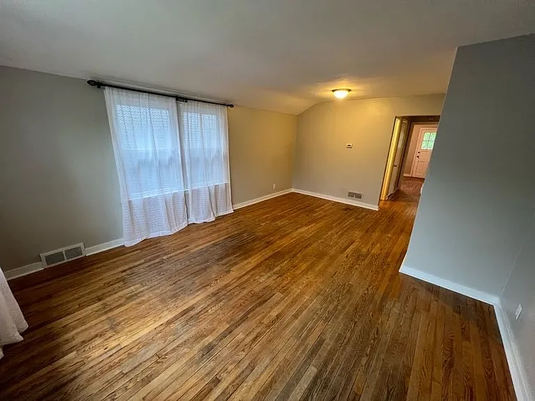 1116 E Dayton St #2 — Photo 3