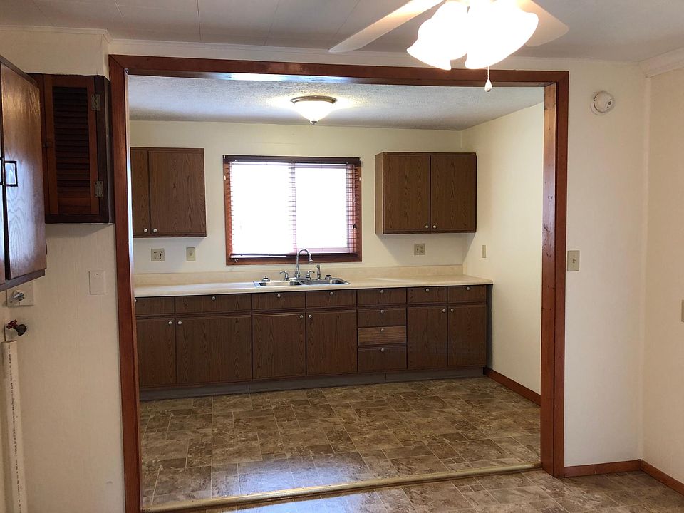 2nd image of 2148 Boda St