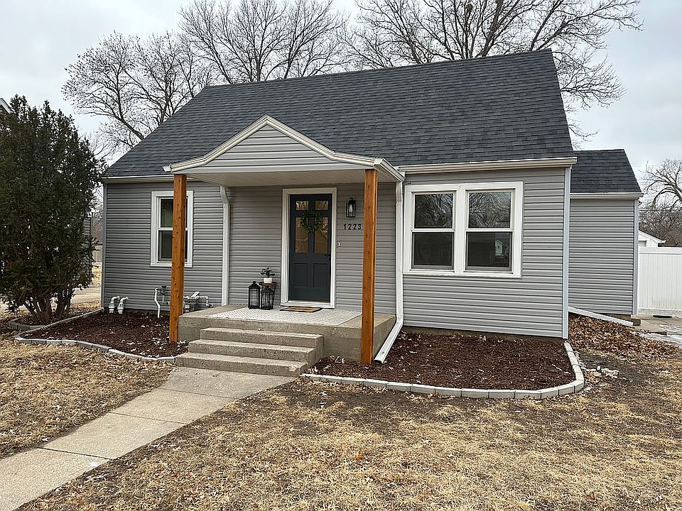 1st image of 1223 N McKaig Ave