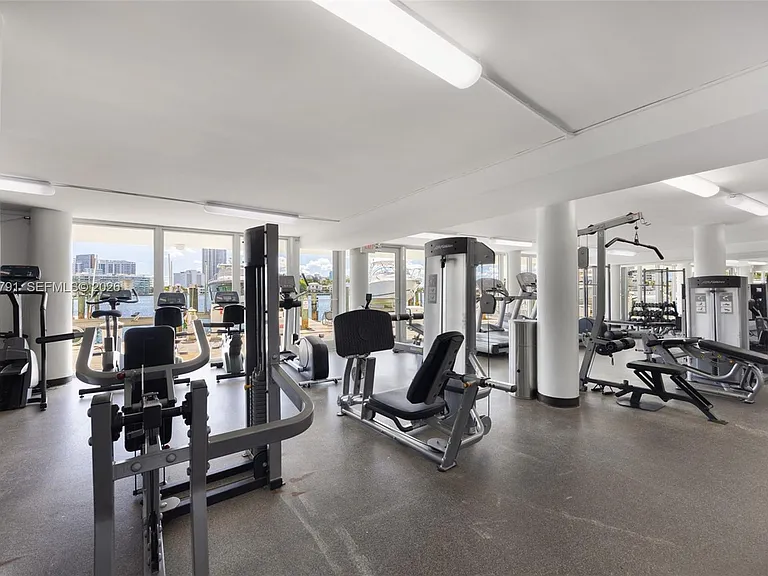 900 Bay Dr #1005 — Photo 26