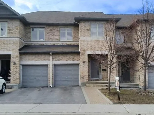106 Hornchurch Ln, Ottawa, ON K2J 0A6