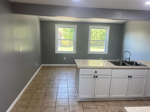 3rd image of 244 Wagner Ave