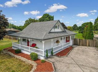 1073 Martin Ln, Lasalle, ON N9J 2R2