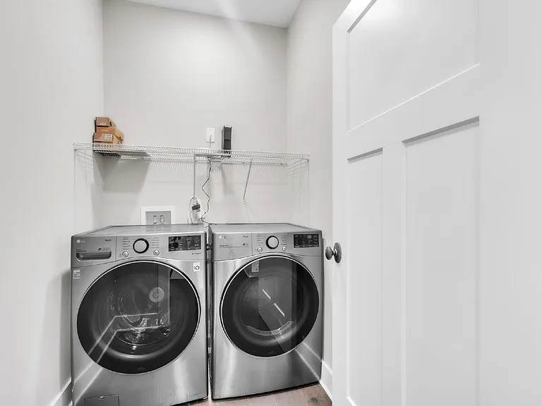 410 Gower St — Photo 18
