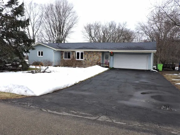 4905 Oreilly Rd, Omro, WI 54963