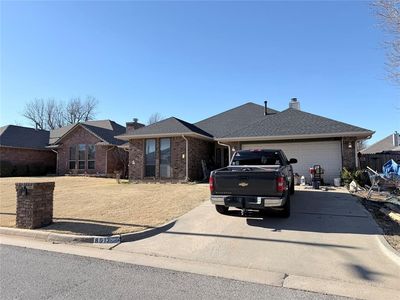 8013 Wilshire Ridge Dr, Oklahoma City, OK, 73132