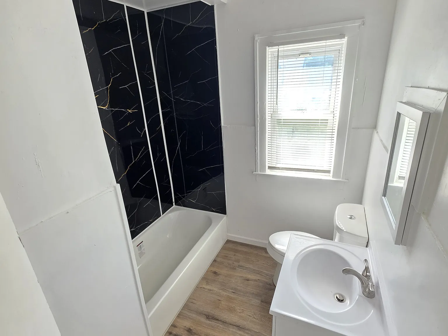 3 bed, 1417 sqft, $1,500 — Photo 2