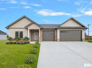 2932 Happy Landing Dr, Springfield, IL 62711