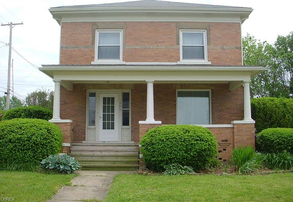 1st image of 1303 W 2nd St