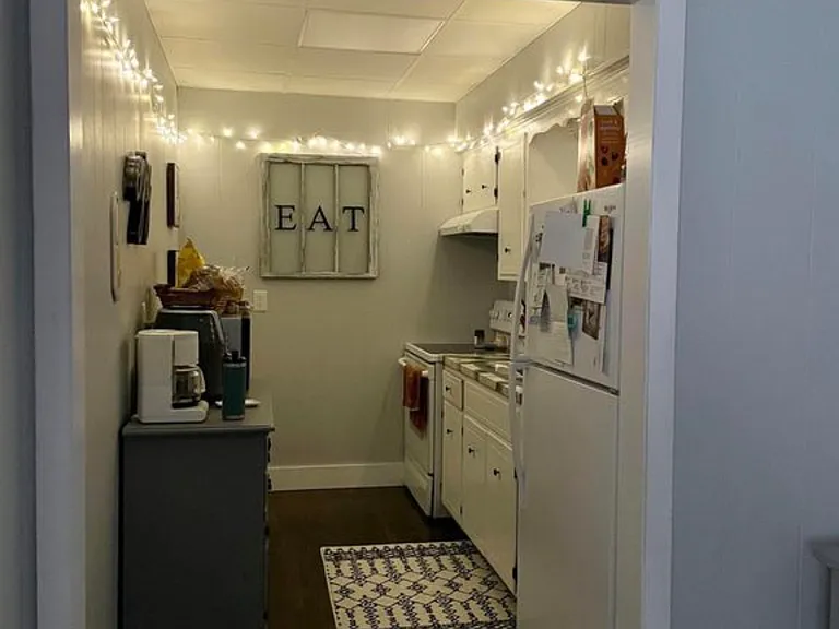 514 Main St E — Photo 2