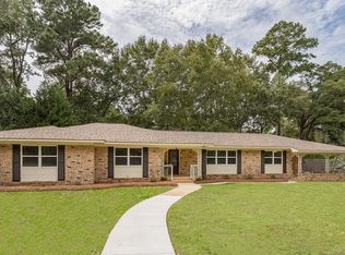 103 Pine Tree Dr, Dothan, AL 36303