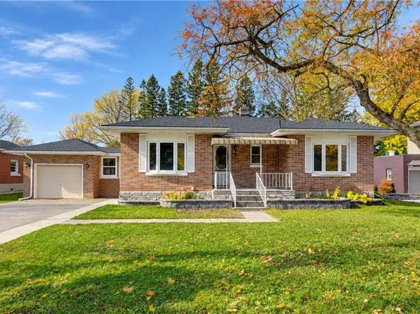 16 Snyder Ave S, Woolwich, ON N3B 1Y8