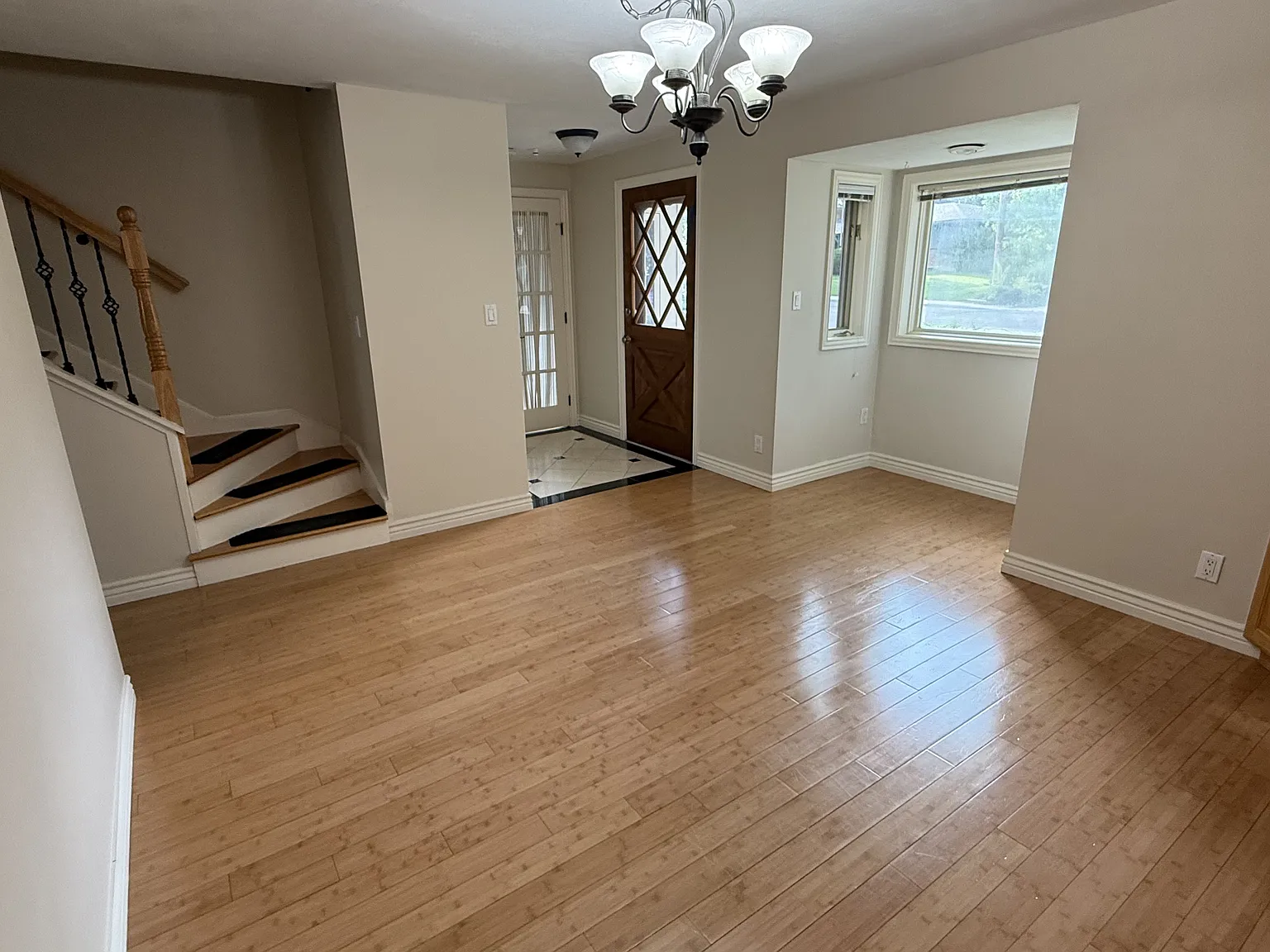 4 bed, 2080 sqft, $3,795 — Photo 3
