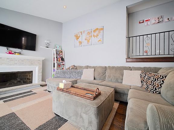 2nd image of 4989 Wick Dr