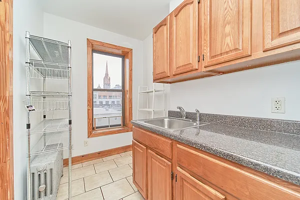 Rented by Compass | media 33