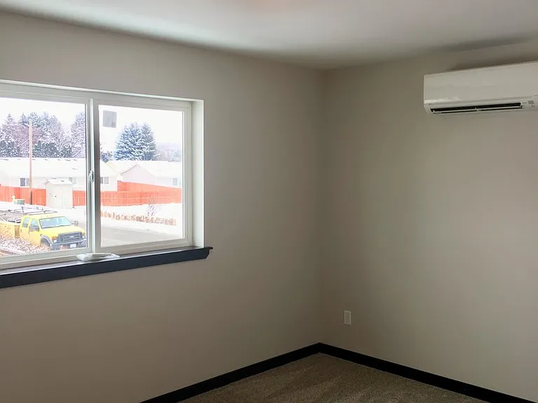 2303 N Landon Ln — Photo 31