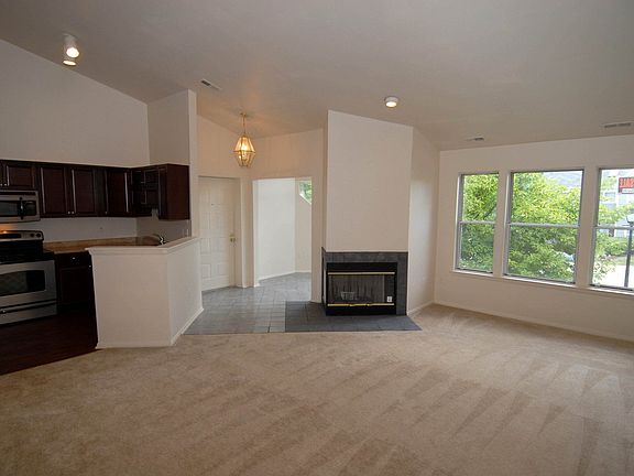 3rd image of 7788 Mayfair Cir Unit B