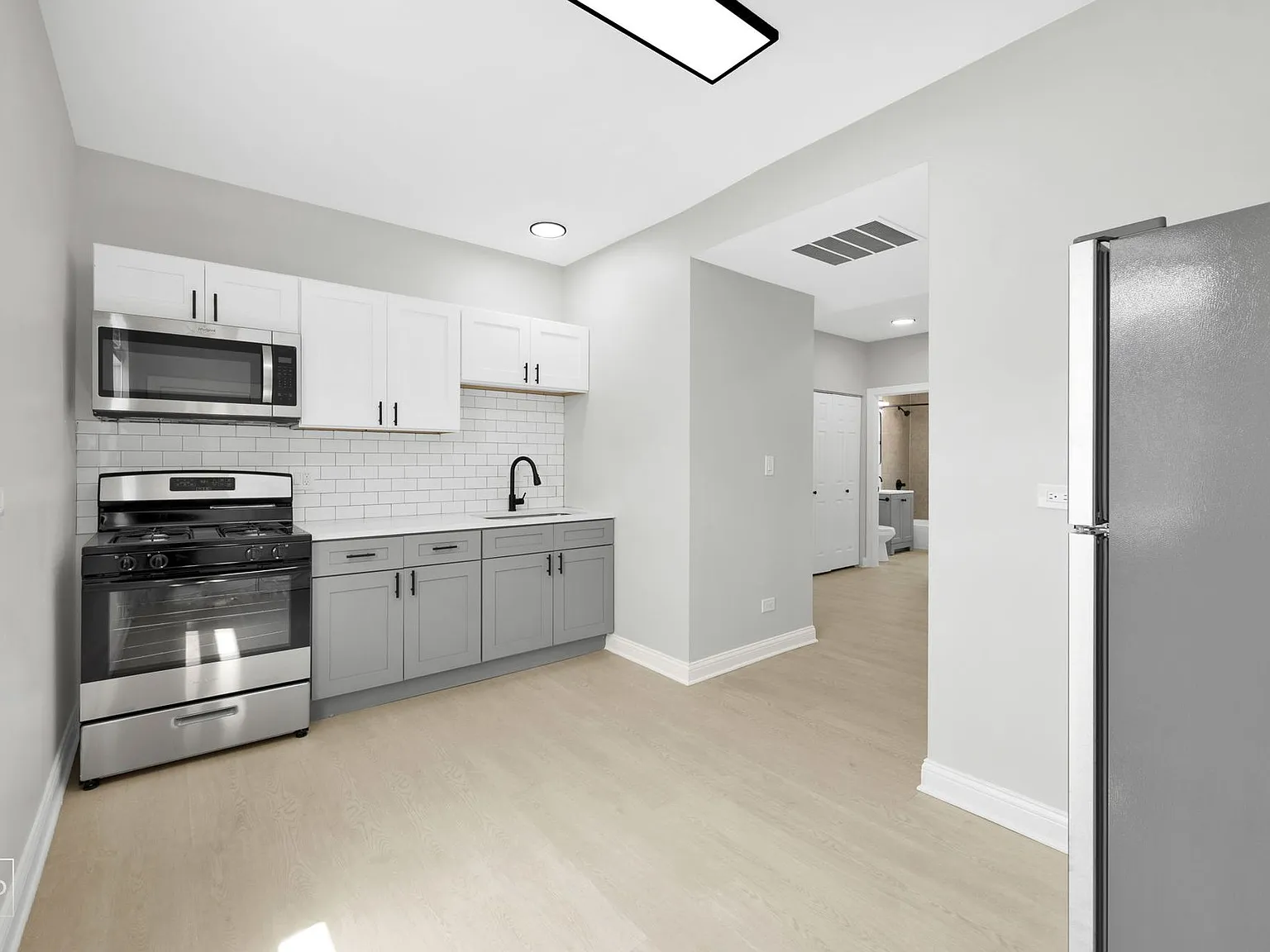 310 N Menard — Photo 4
