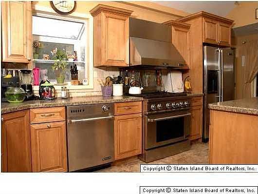 Gourmet Galley Kitchen