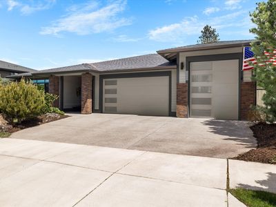 60886 SW Headwaters Loop, Bend, OR, 97702