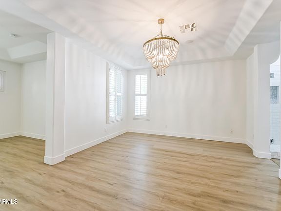 5th image of 2732 E TAMARISK Street