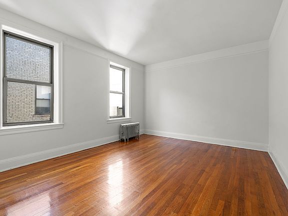 2nd image of 3170 34th St APT 4A
