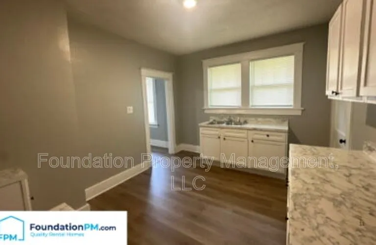 1041 Rosewood Ave — Photo 5