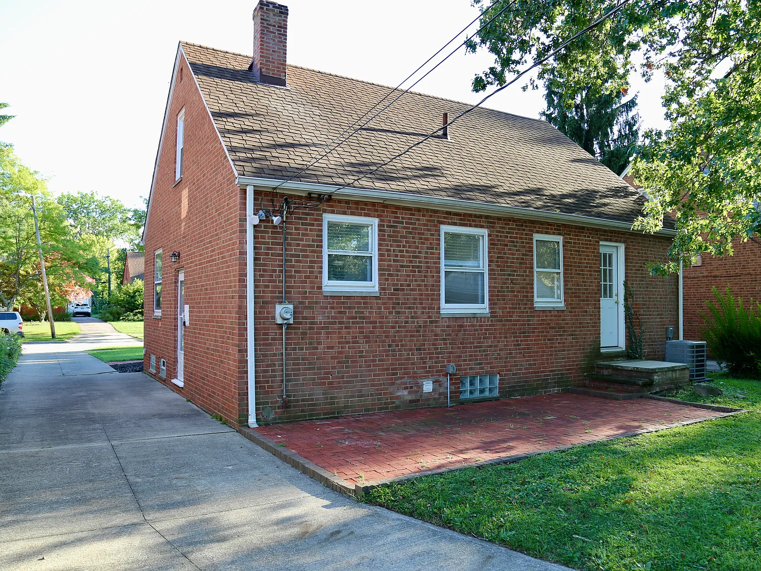 3 bed, 1432 sqft, $1,895 — Photo 3