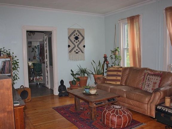 4th image of 46-48 6th St