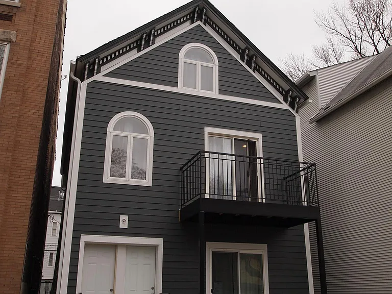 3303 N Southport Ave #1F — Photo 1