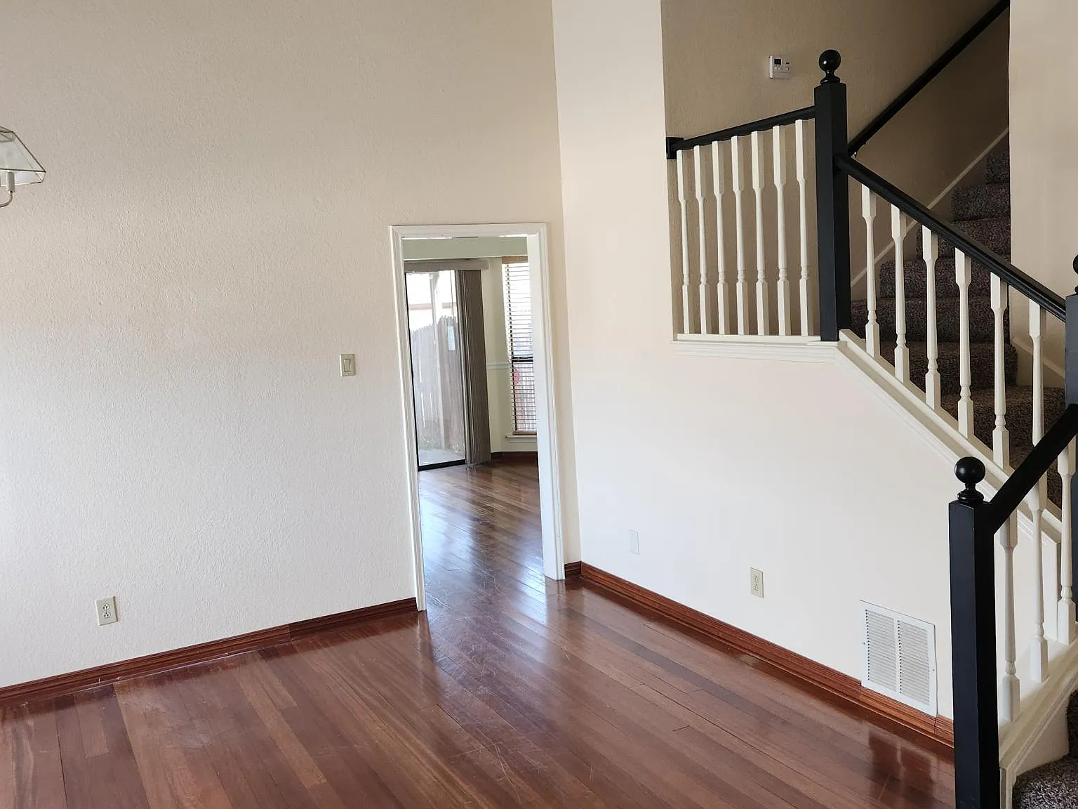 3 bed, 2.5 bath, 1758 sqft, $2,500 — Photo 4