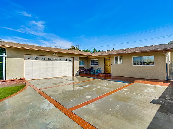 5th image of 14702 Biola Ave