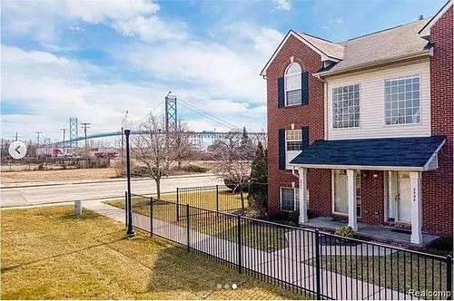 2504 W Lafayette Blvd Photo 1
